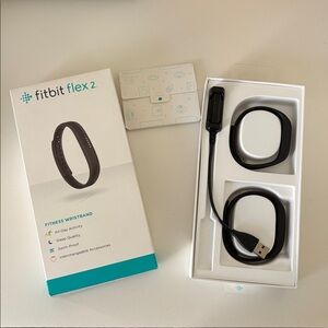 Fitbit Flex 2 Black Fitness Tracker Wrist Band - Gently Used, All Parts Included